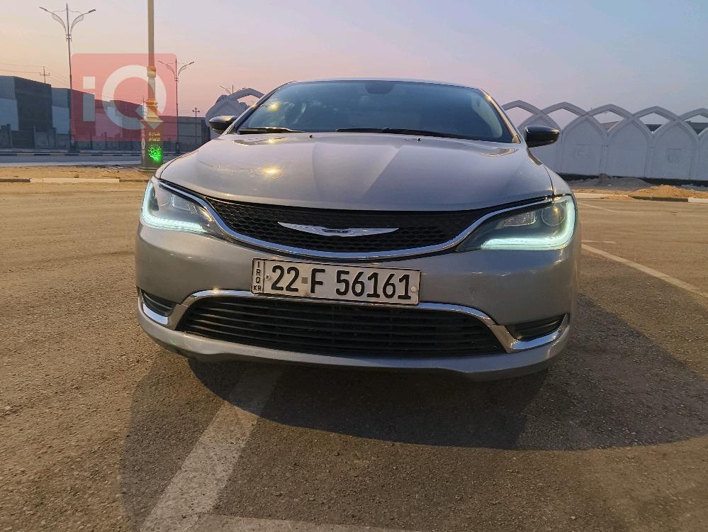 Chrysler 200